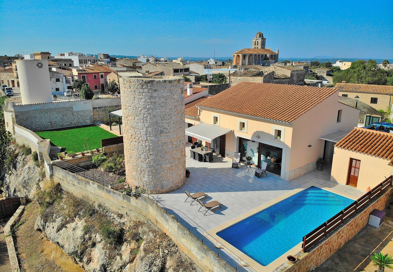 Villa en Muro con vistas al mar y piscina Villa en Muro con vistas al mar y piscina