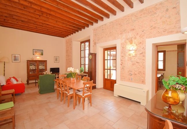 Casa en Llubi - 152 Villa Tofollubí TI/63 by Mallorca Charme Casa en Llubi - 152 Villa Tofollubí TI/63 by Mallorca Charme