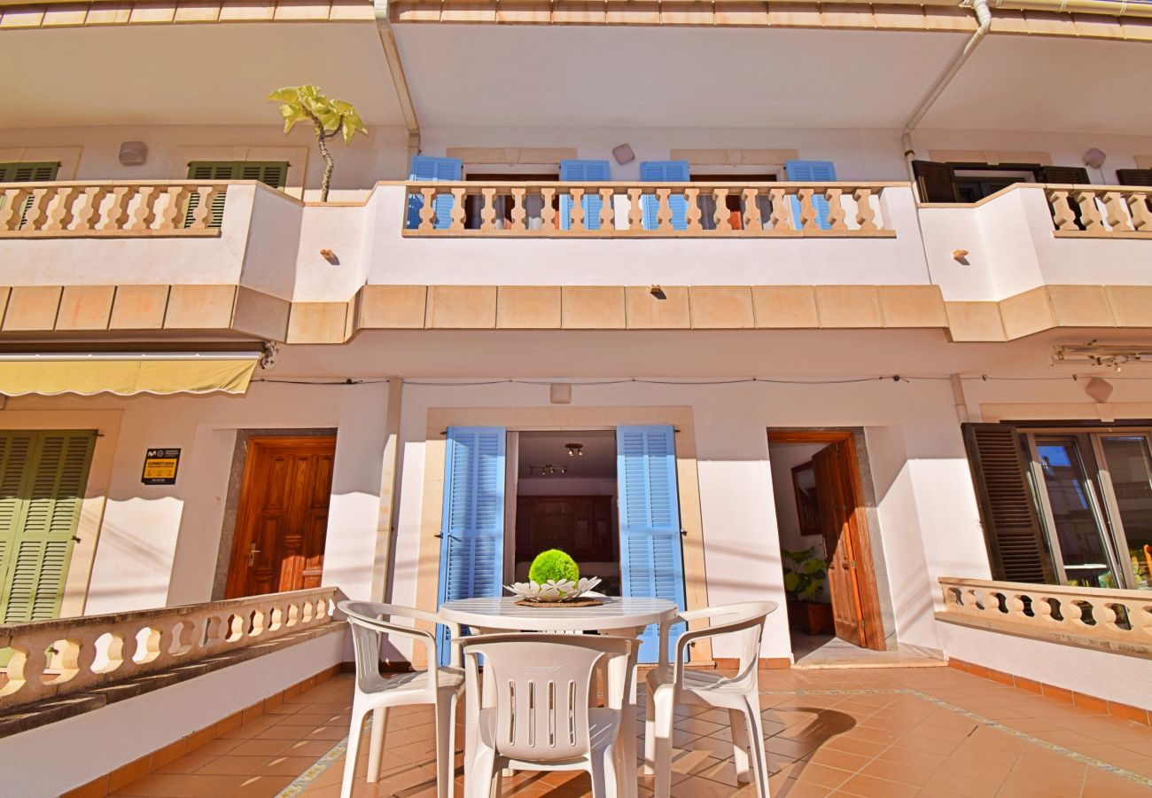 Apartamento para el alquiler con terraza al lado de la playa Apartamento para el alquiler con terraza al lado de la playa