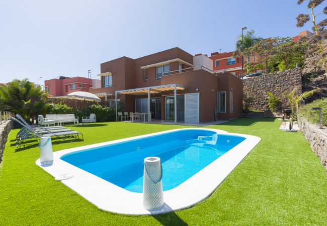 Chalet en San Bartolomé de Tirajana - VISTA GOLF 30