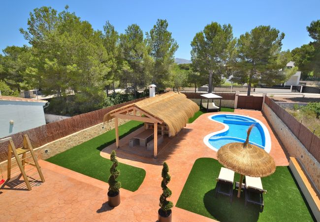 piscina, jardín, barbacoa, son serra de marina, cielo azul piscina, jardín, barbacoa, son serra de marina, cielo azul