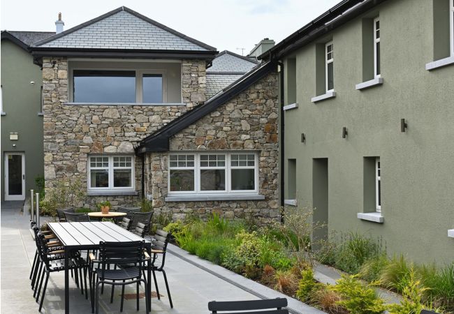  en Roundstone - Kelp - Within The Village