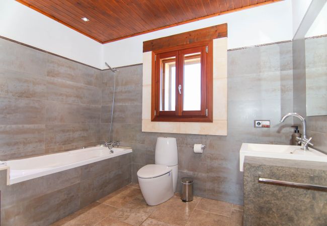 Finca in Sa Pobla - 140 Villa Son Ferragut VT/2073  by Mallorca Charm Finca in Sa Pobla - 140 Villa Son Ferragut VT/2073  by Mallorca Charm