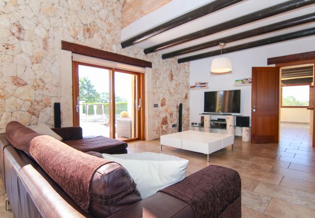 Finca in Sa Pobla - 140 Villa Son Ferragut VT/2073  by Mallorca Charm Finca in Sa Pobla - 140 Villa Son Ferragut VT/2073  by Mallorca Charm