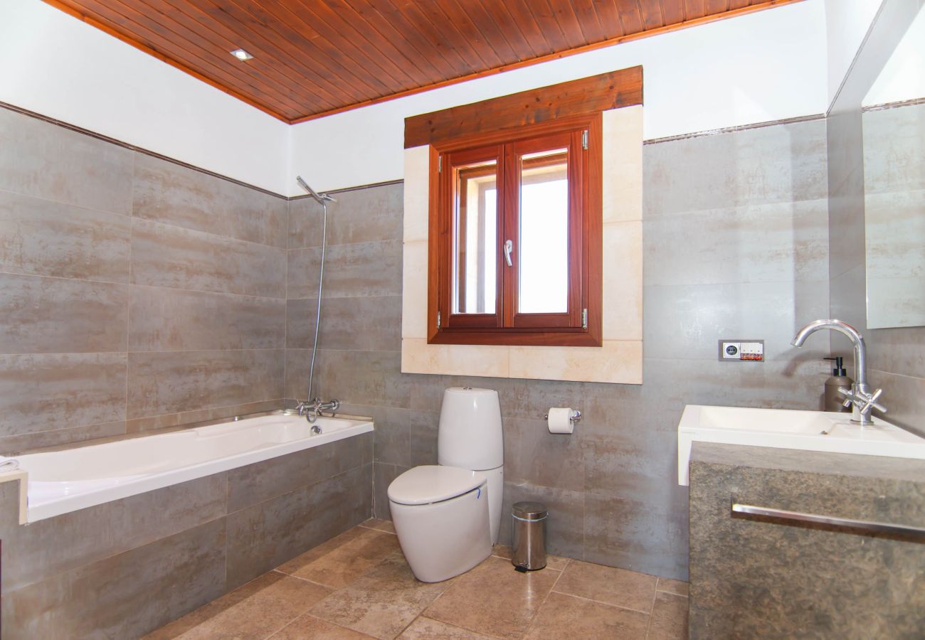 Finca in Sa Pobla - 140 Villa Son Ferragut VT/2073  by Mallorca Charm Finca in Sa Pobla - 140 Villa Son Ferragut VT/2073  by Mallorca Charm