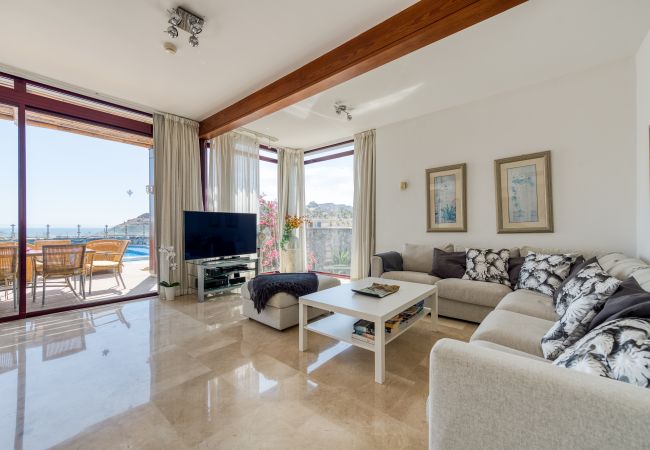 modernes esszimmer haus gran canaria anfi tauro modernes esszimmer haus gran canaria anfi tauro