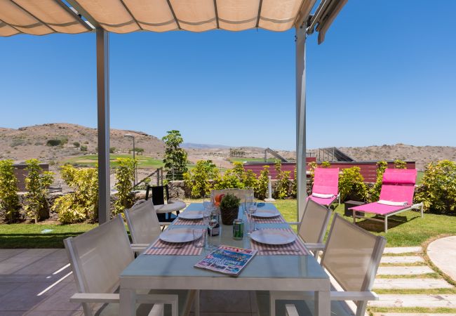 villa mit terrasse und pool in el salobre golf gran canaria villa mit terrasse und pool in el salobre golf gran canaria