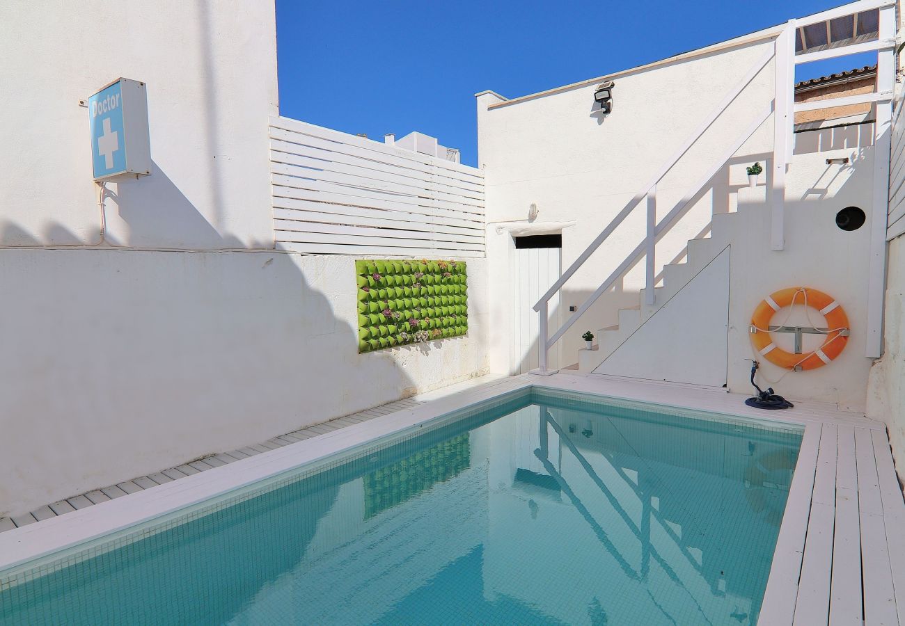 Haus mit Schwimmbad. Wohnung auf Mallorca mit Schwimmbad