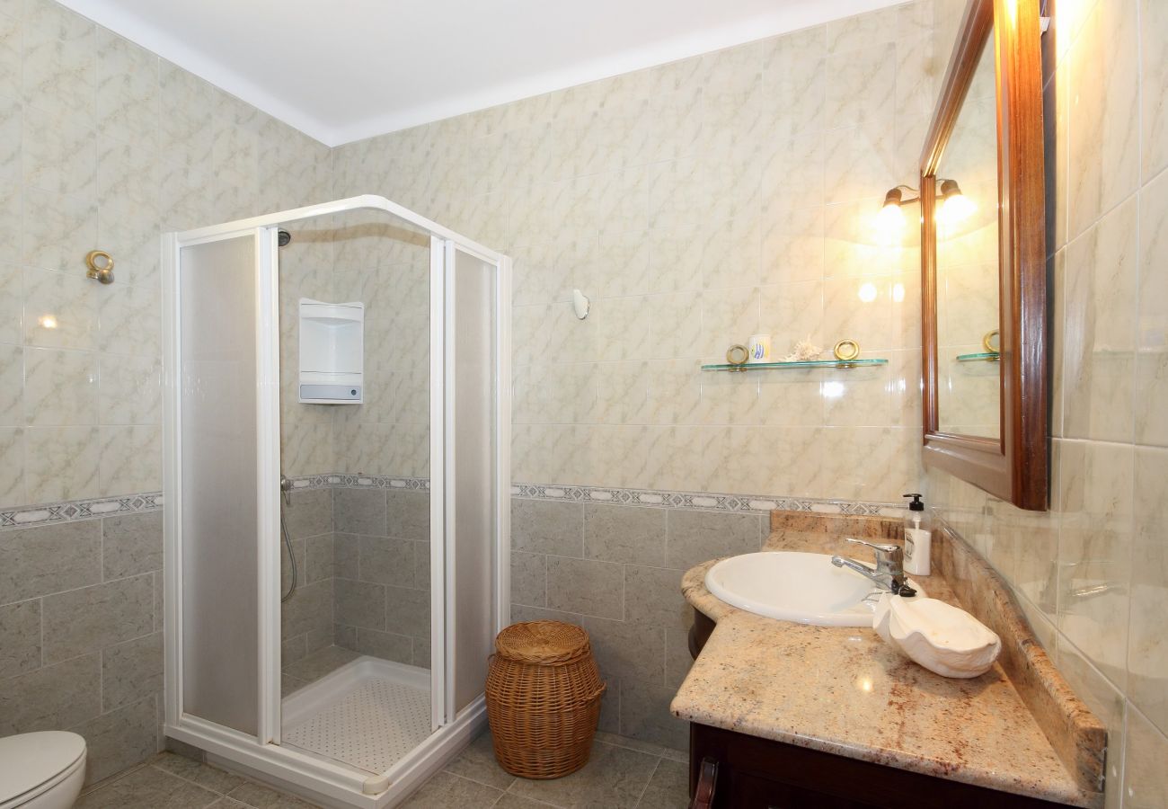 The holiday home has enough bathrooms for 8 people The holiday home has enough bathrooms for 8 people