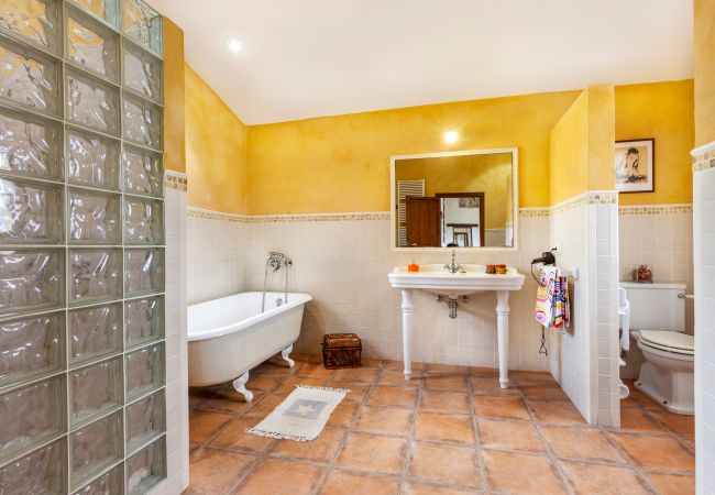 From 100 € per day you can rent your villa in Mallorca From 100 € per day you can rent your villa in Mallorca