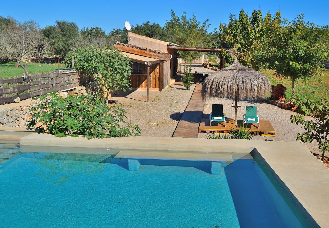 From 100 € per day you can rent your finca for the holidays From 100 € per day you can rent your finca for the holidays