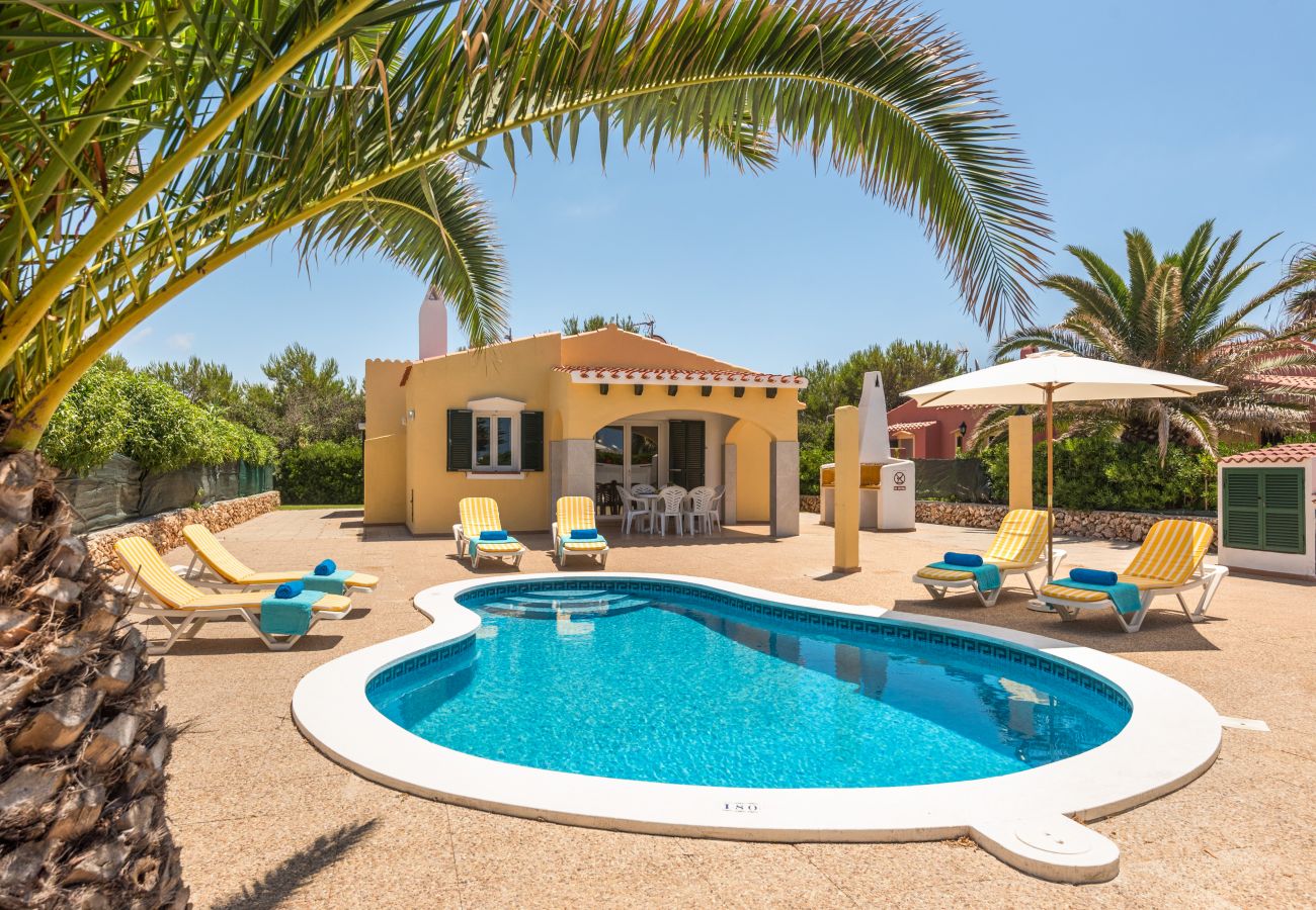 Villa in Cap d´Artruix - Menorca Venus Views of the Villa Venus de Menorca and the swimming pool
