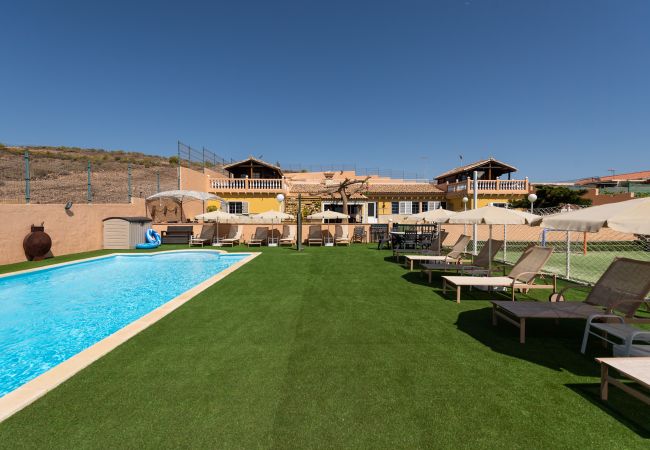 Villa in Maspalomas with garden and pool Villa in Maspalomas with garden and pool