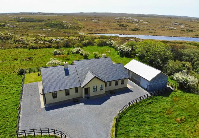  in Clifden - White Thorn House