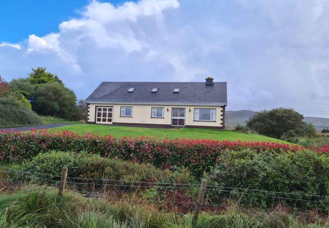 Bungalow/Linked villa in Screebe  - Tigh Mhartin