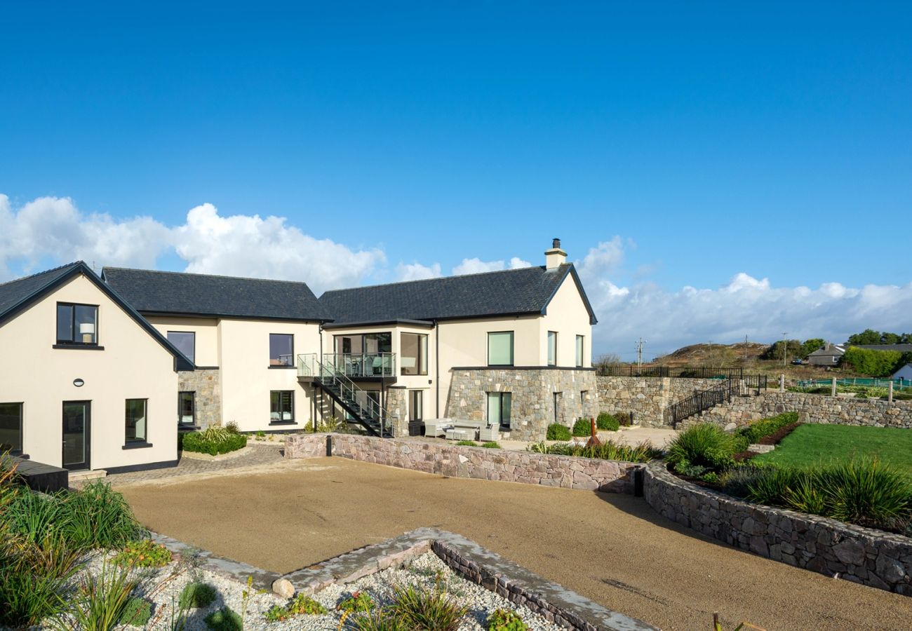 House in Carraroe - Sruthán Pier House