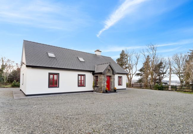  in Letterfrack - Red Deer Cottage