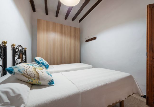 House in Lloseta - Your Island Villas Sa Posada 840/2014/ET House in Lloseta - Your Island Villas Sa Posada 840/2014/ET