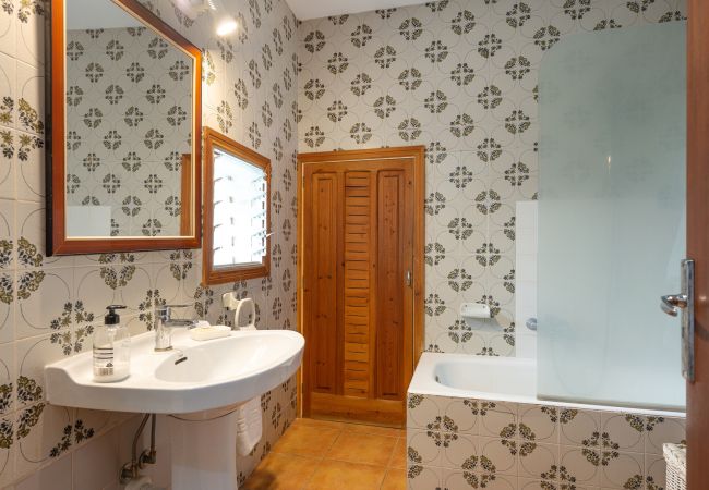 House in Lloseta - Your Island Villas Sa Posada 840/2014/ET House in Lloseta - Your Island Villas Sa Posada 840/2014/ET