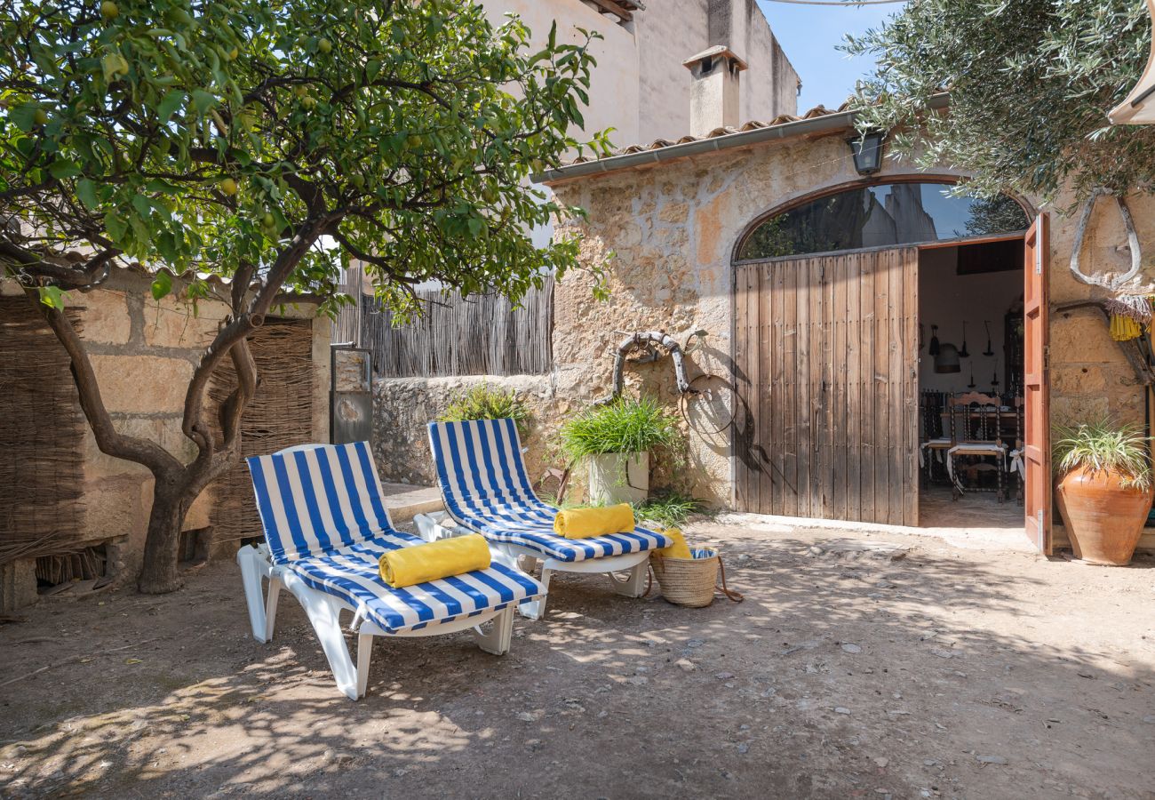 House in Lloseta - Your Island Villas Sa Posada 840/2014/ET House in Lloseta - Your Island Villas Sa Posada 840/2014/ET