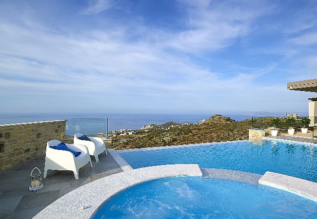  in Agia Pelagia - Greek Blue Key Villa