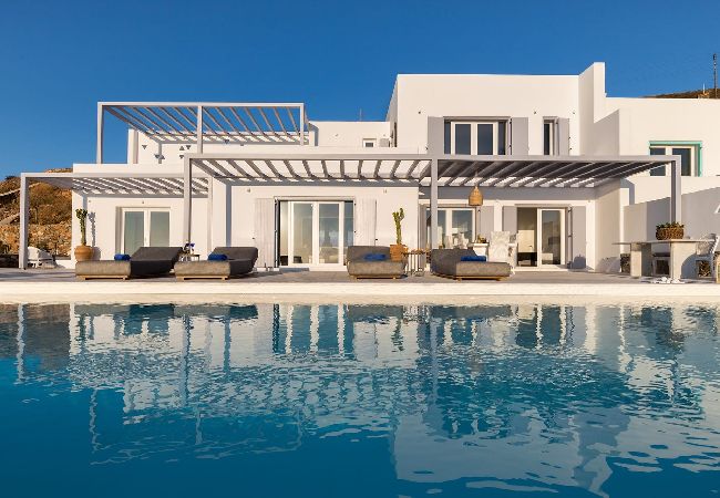  in Siros - Greek Villa Semeli