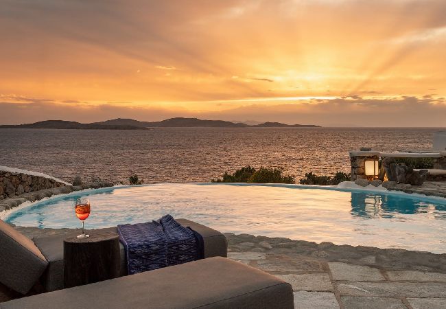  in Mikonos - Greek SoLuna Casa