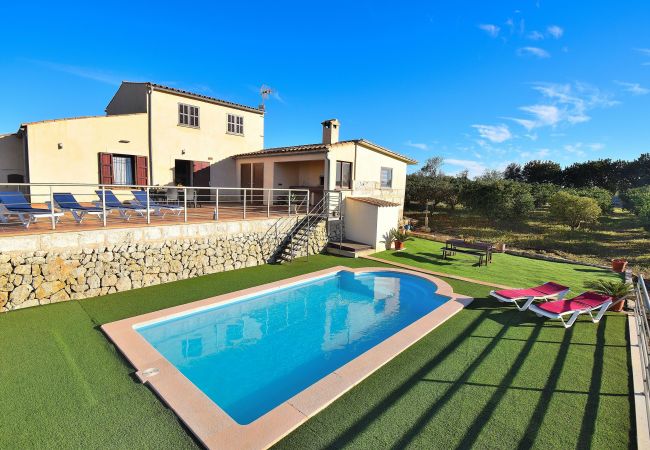 maison de vacances pour se détendre au bord de la luxueuse piscine  finca, villa, vacances, nature, vues, paix et tranquillité