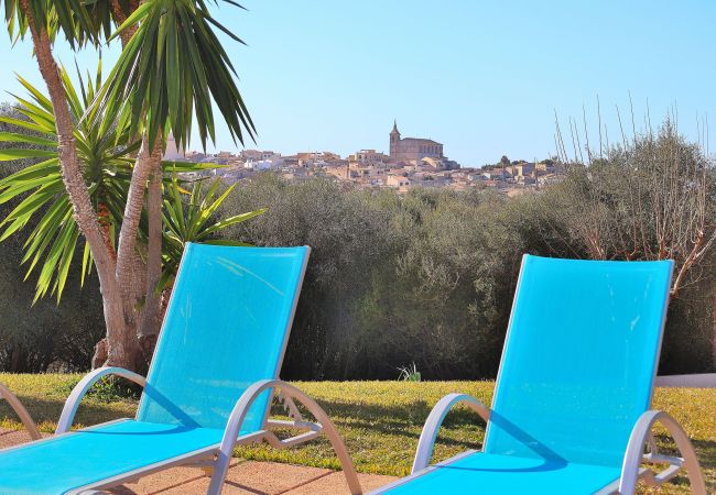 Villa à alcudia, jardin, agréable, piscine.  Villa à alcudia, jardin, agréable, piscine.