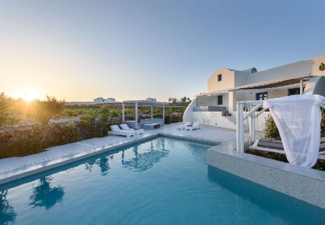  à Thira - Greek Ambeli Villa